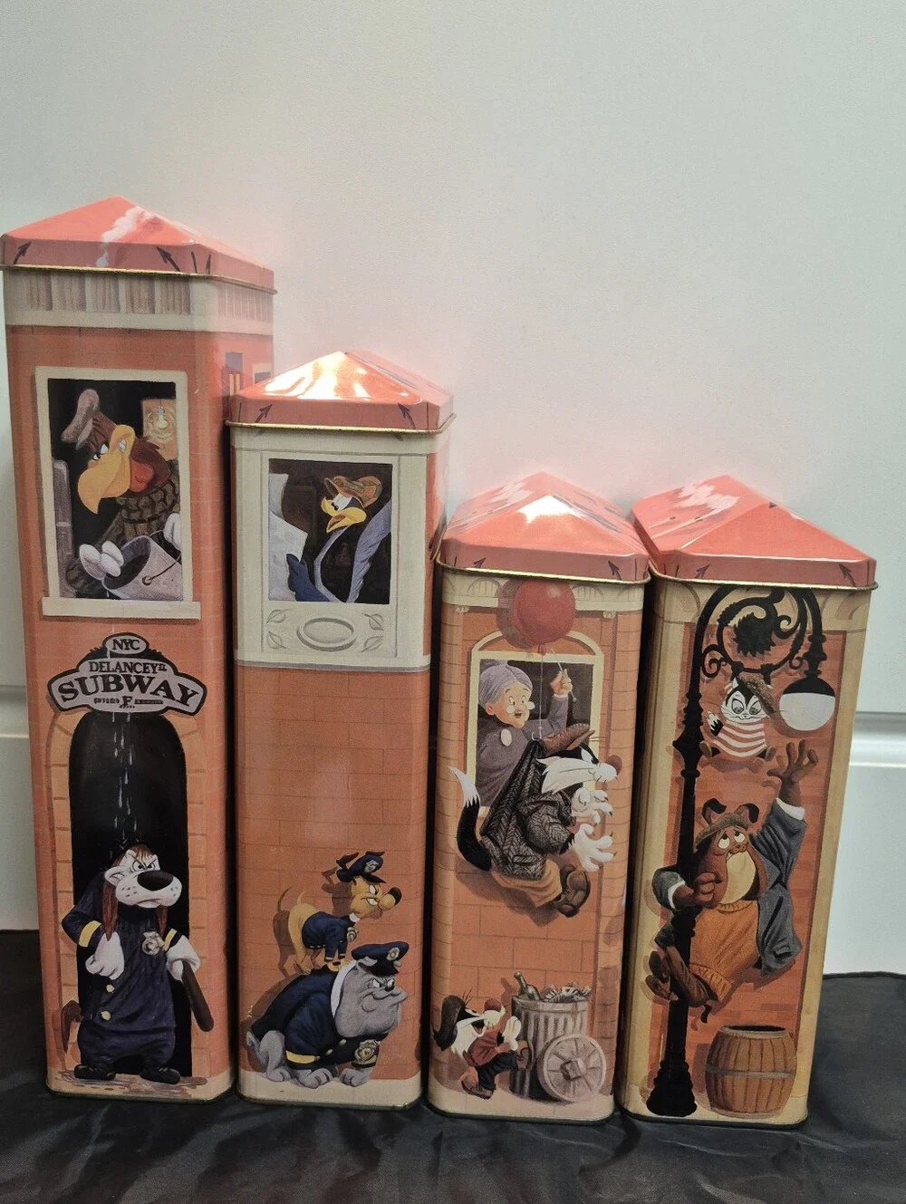 Rare Vintage 1994 Warner Bros. Looney Tunes Downtown Set of 4 Tins -